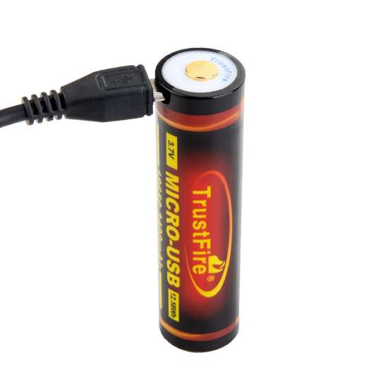 18650 Uppladdningsbart USB Batteri TrustFire, PCB, 3,7V, 3400mAh, Medföljande Sladd, Laddningsfunktion
