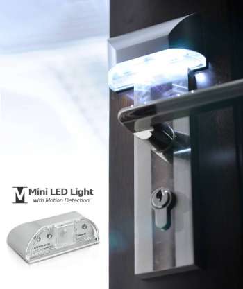 Kompakt LED-lampa med PIR rörelsedetektion